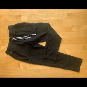 Black Figs Yola scrub pants. Size small regular